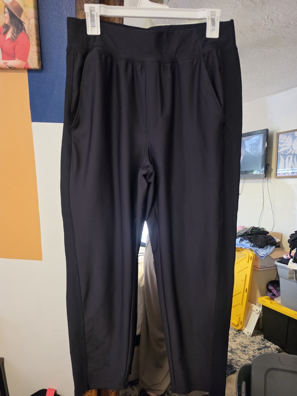 Old Navy Black Cropped Pull-On Pants
